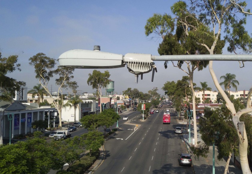 Ubicquia Smart Streetlight image 2
